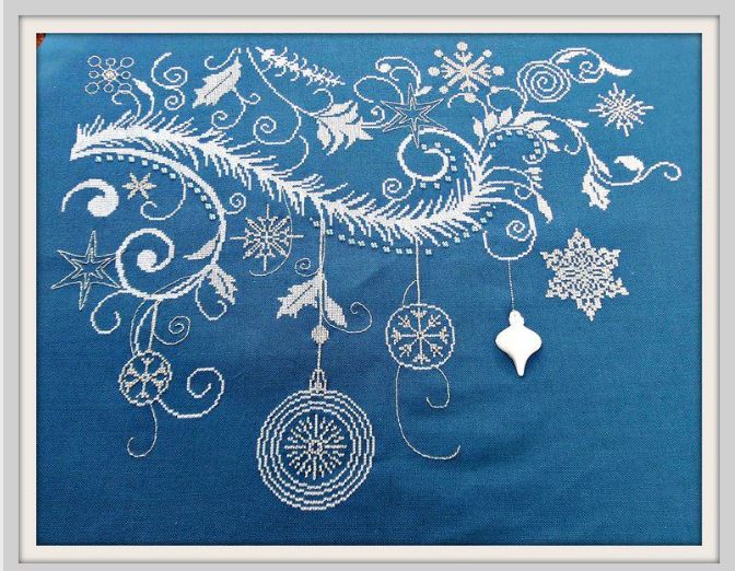 Riccioli Di Natale cross stitch pattern from Alessandra Adelaide Needleworks AAN-316