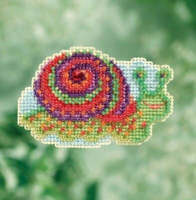 Snail cross stitch bead kit from Mill Hill MH-181714