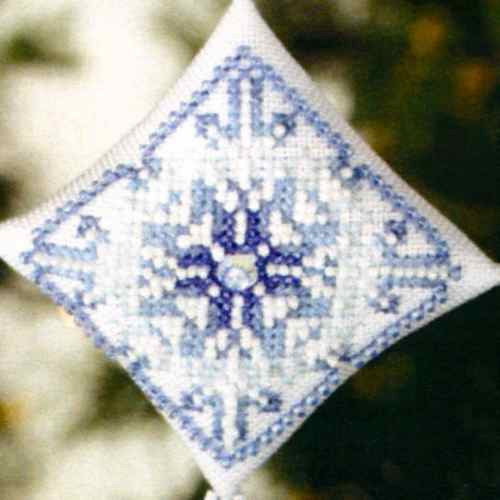 Snowflake Tiny Treasured Diamond cross stitch bead kit from Mill Hill MH-228304